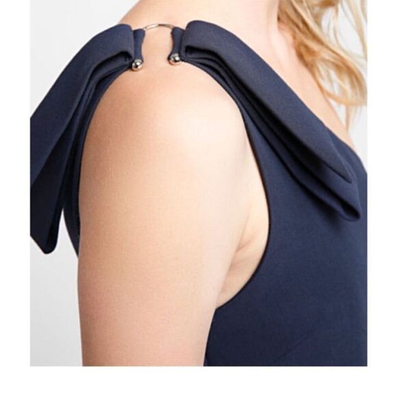 Elliatt Ophelia One Shoulder Dress Size Small Navy Pockets Special Occasion - Picture 2 of 8